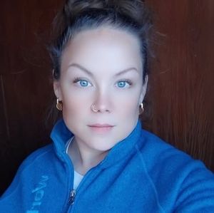 Meet your Posher, Rebeka